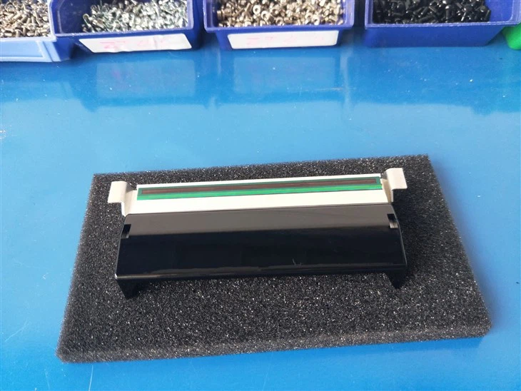 Nová originálna termálna tlačová hlava Zebra ZT411 203dpi Náhradné diely tlačiarne